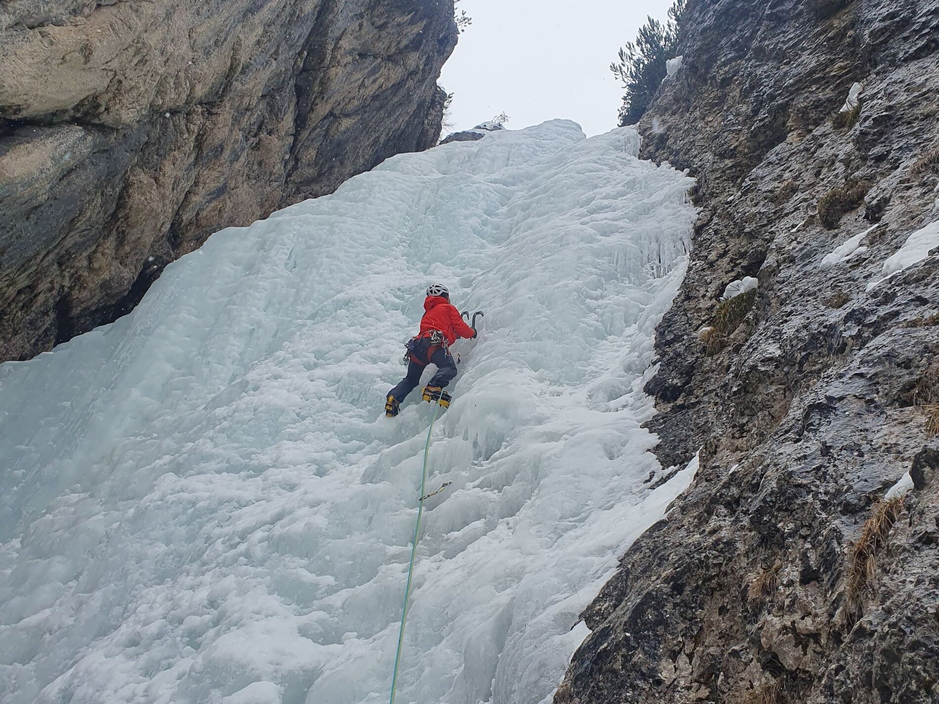 Ice climping